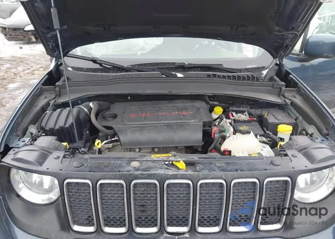 2020 Jeep Renegade Latitude Fwd z USA, uszkodzony, nr VIN ZACNJABB8LPL56425